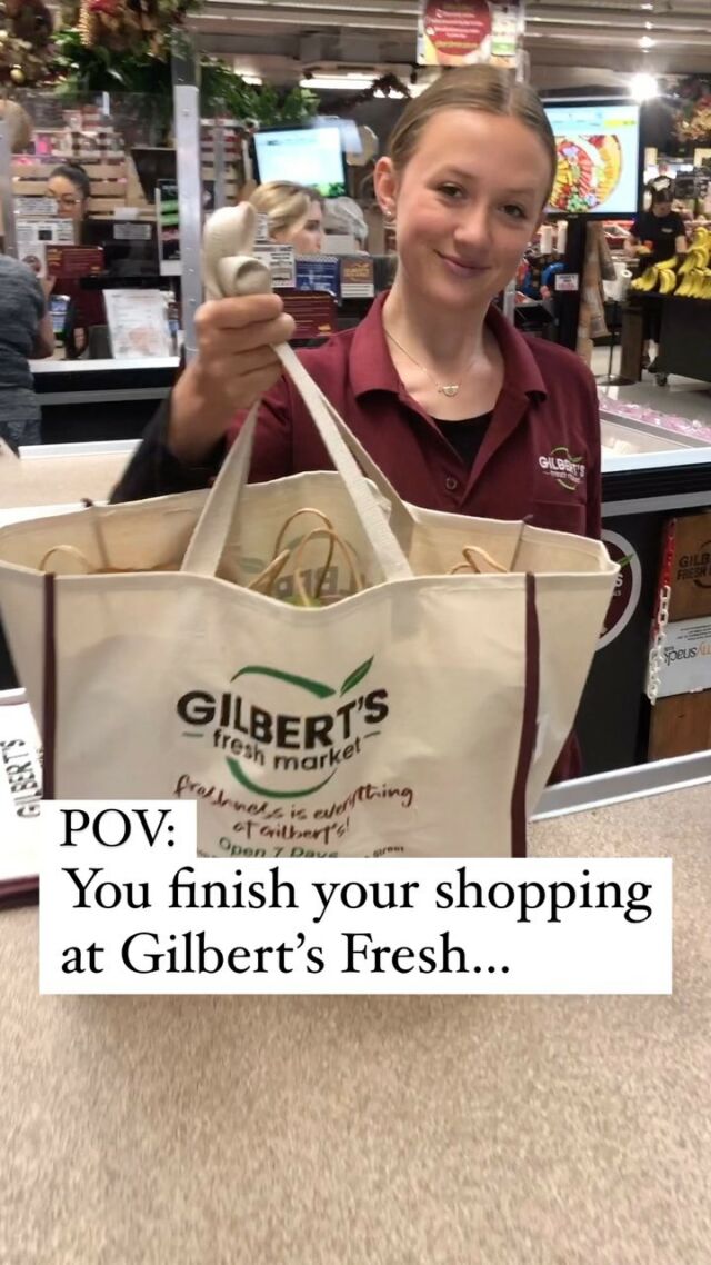 We love seeing the faces of @gilbertshilton customers when they see our Christmas displays 🥰 #perthchristmas #christmasdecorations #perthgifts #gilbertshilton #hiltoncommunity #fremantlechristmas #pov #shopsmall #christmasfeels